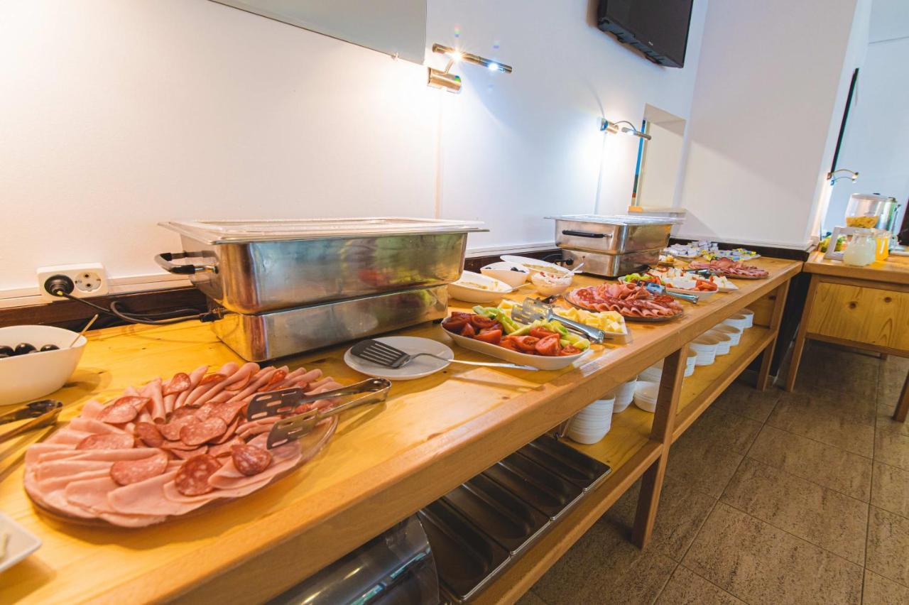 Class Hotel Brezoi