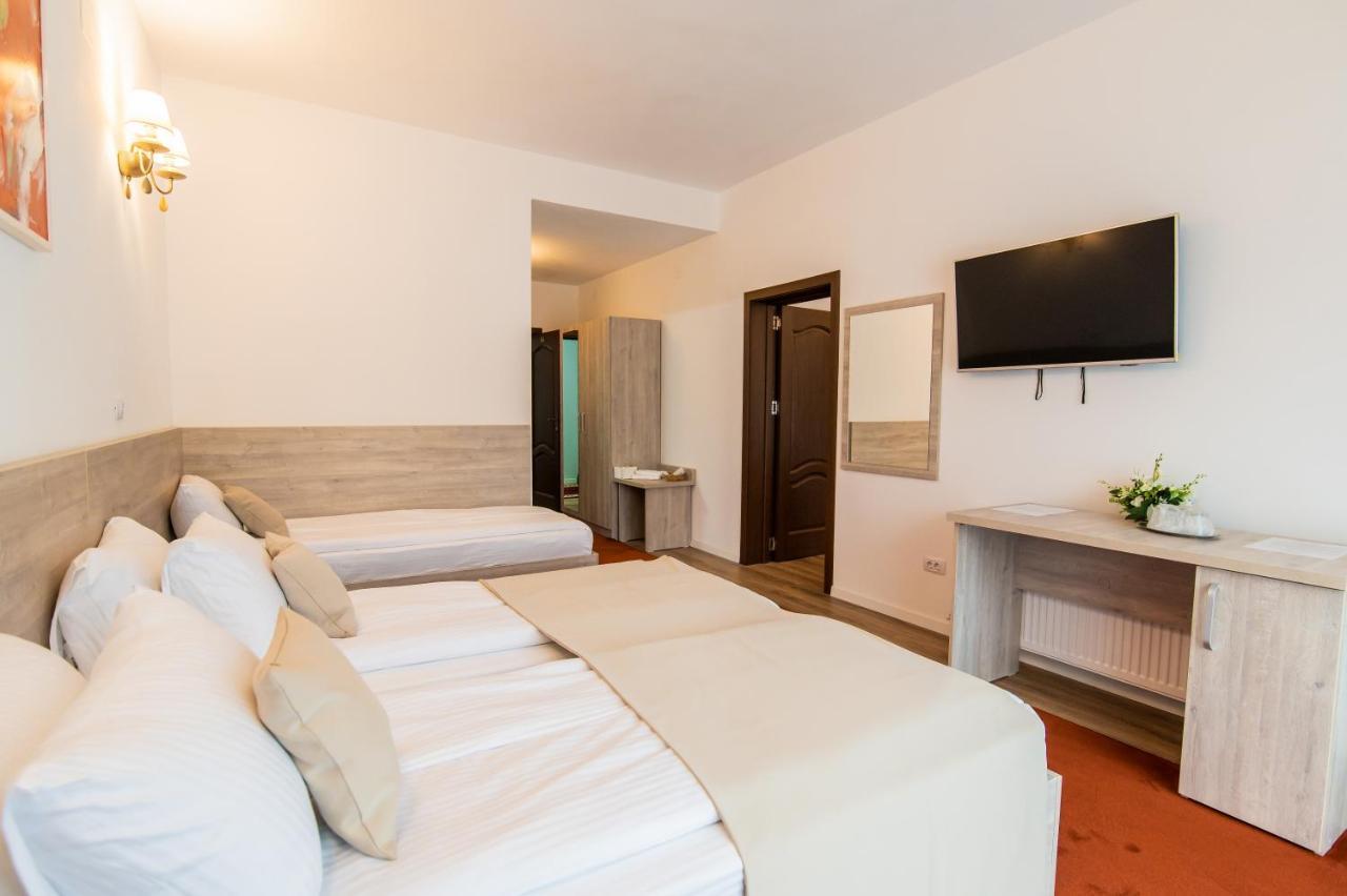 Hotel Class Brezoi